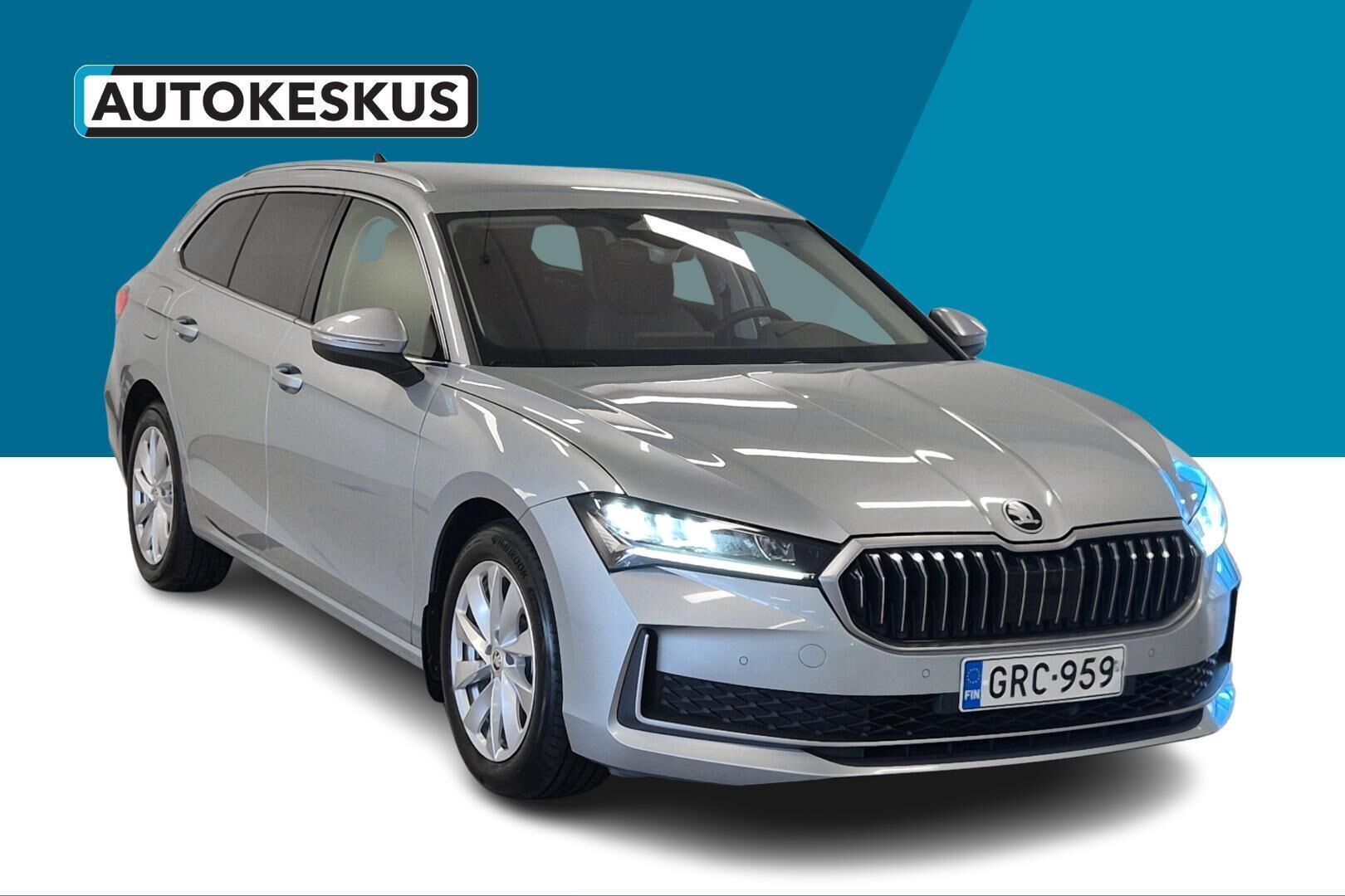 Skoda Superb iso kuva 3