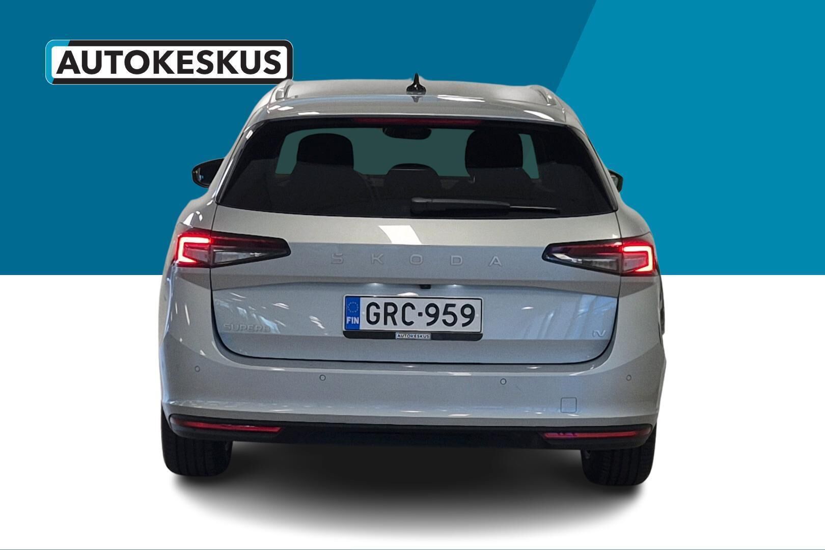 Skoda Superb iso kuva 6