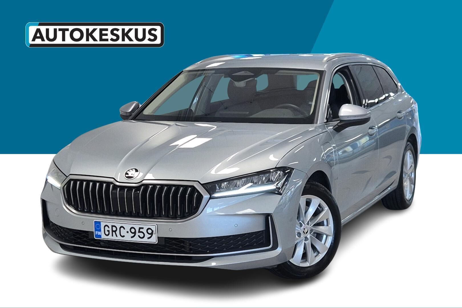Skoda Superb iso kuva 0