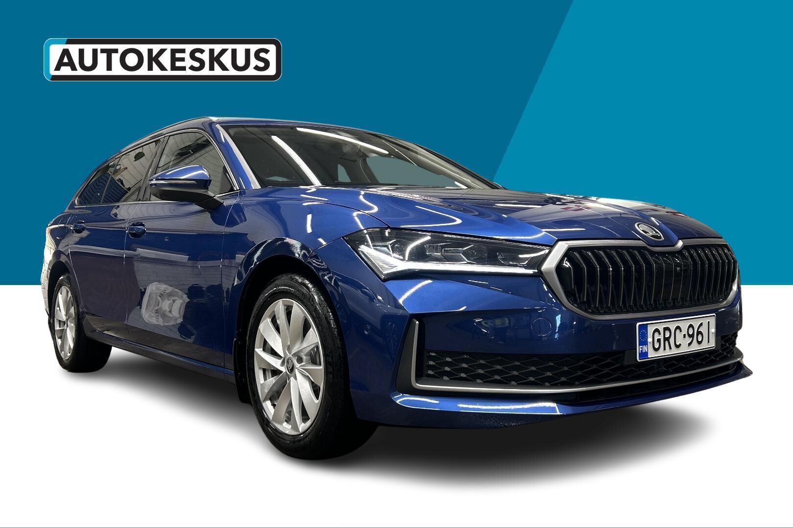 Skoda Superb iso kuva 2