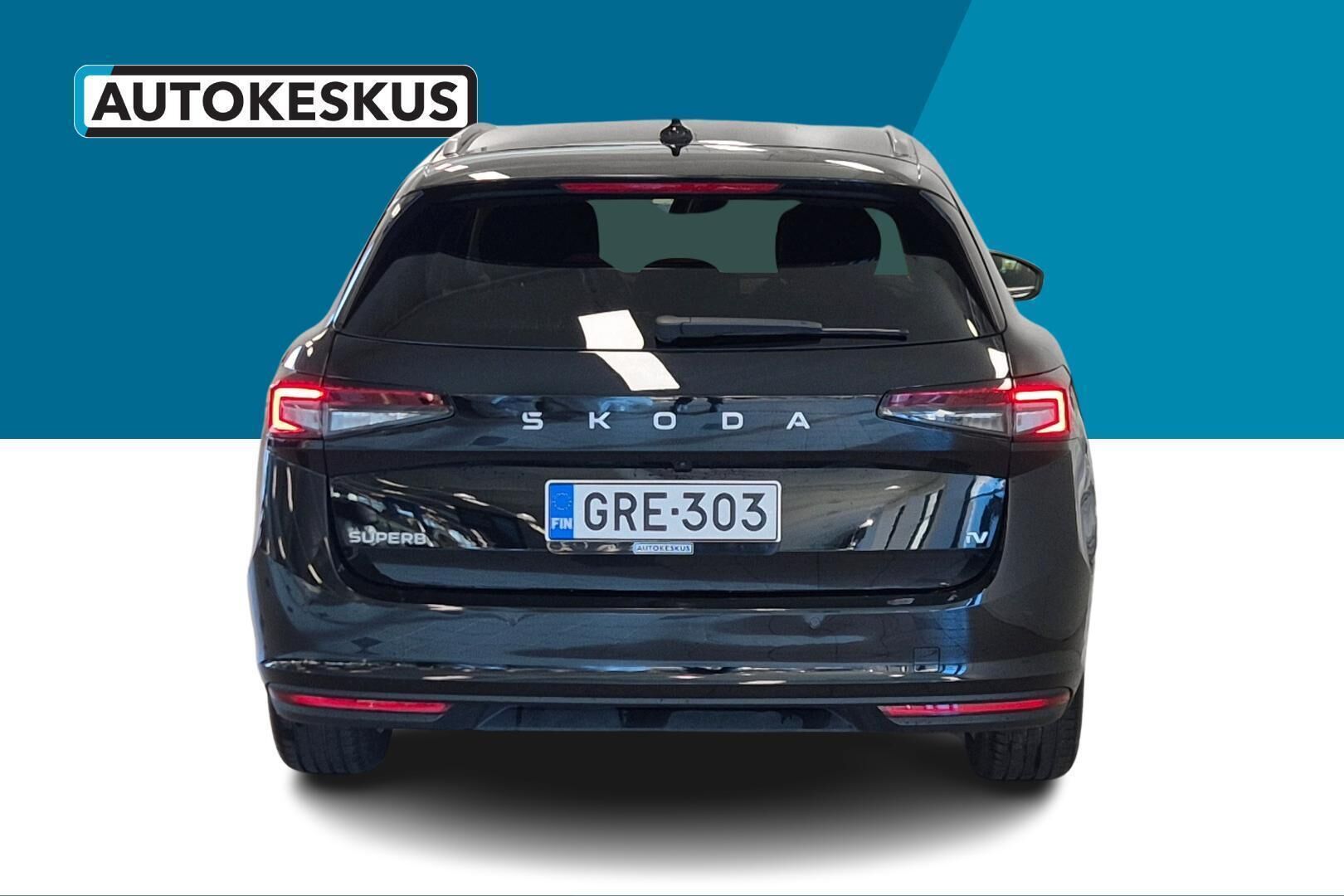 Skoda Superb iso kuva 6