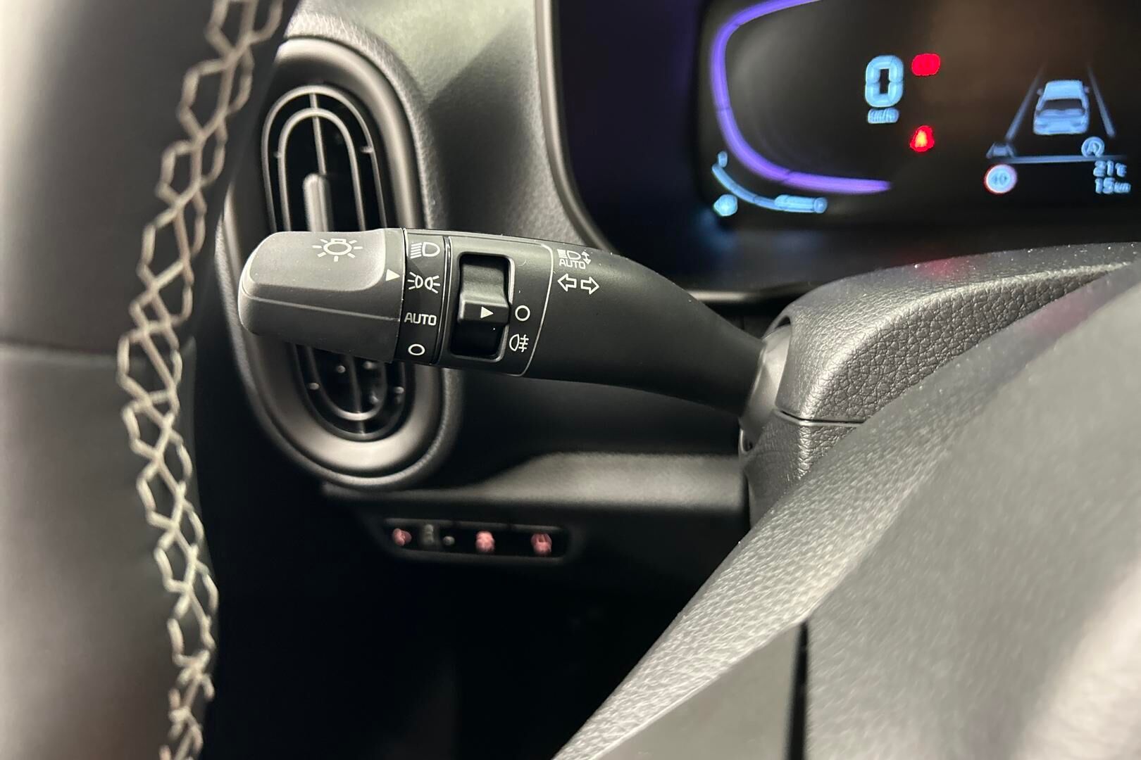 Kia Picanto iso kuva 16