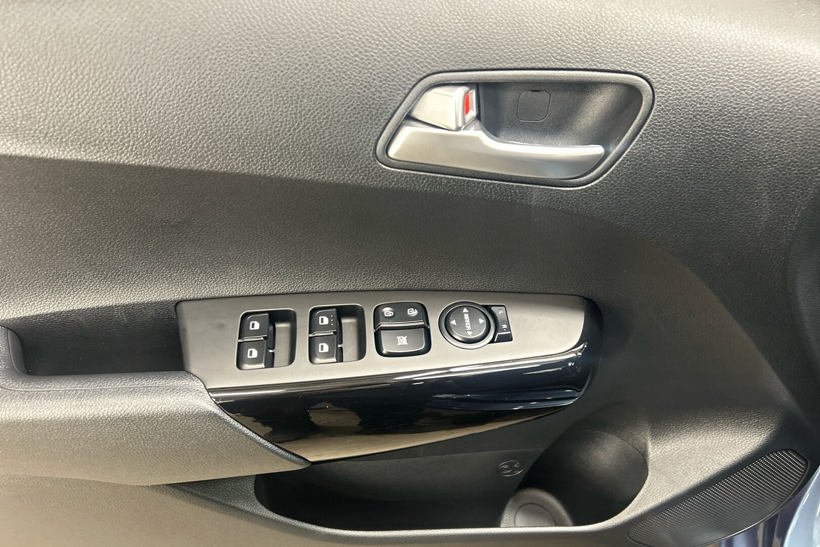 Kia Picanto iso kuva 19