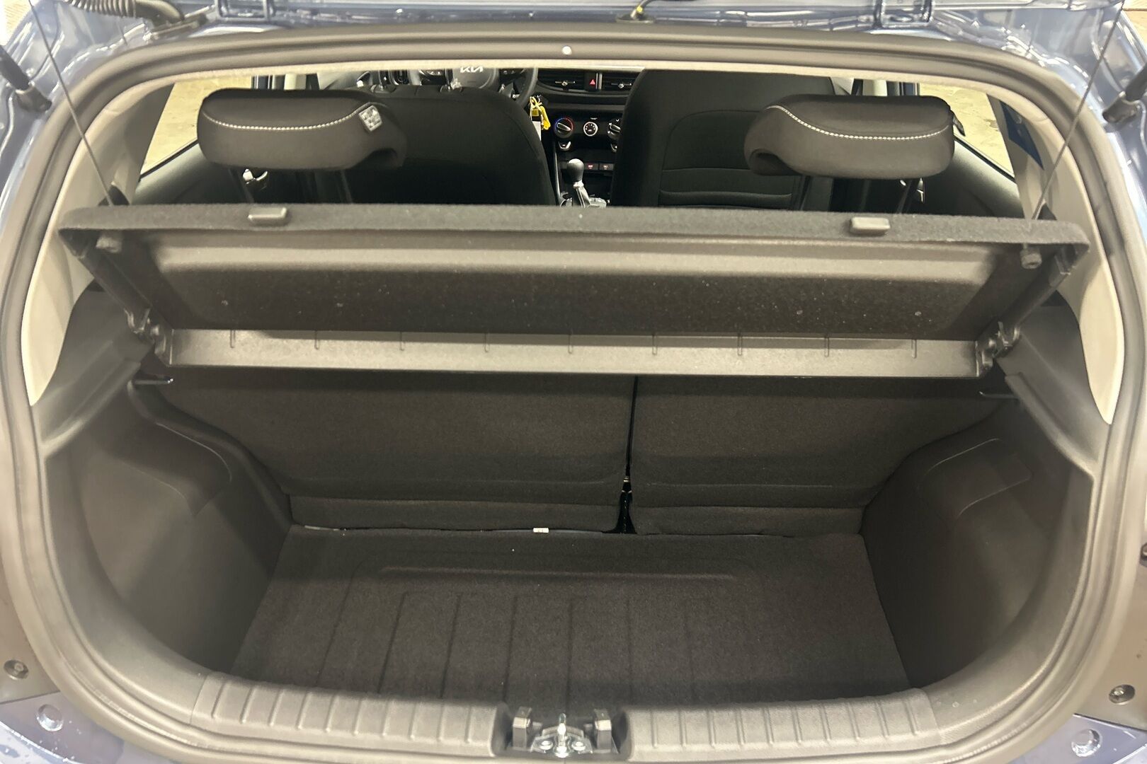 Kia Picanto iso kuva 9