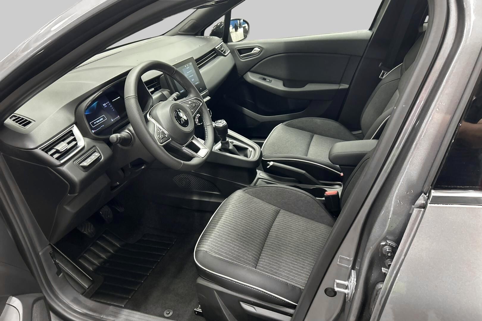 Mitsubishi Colt iso kuva 6
