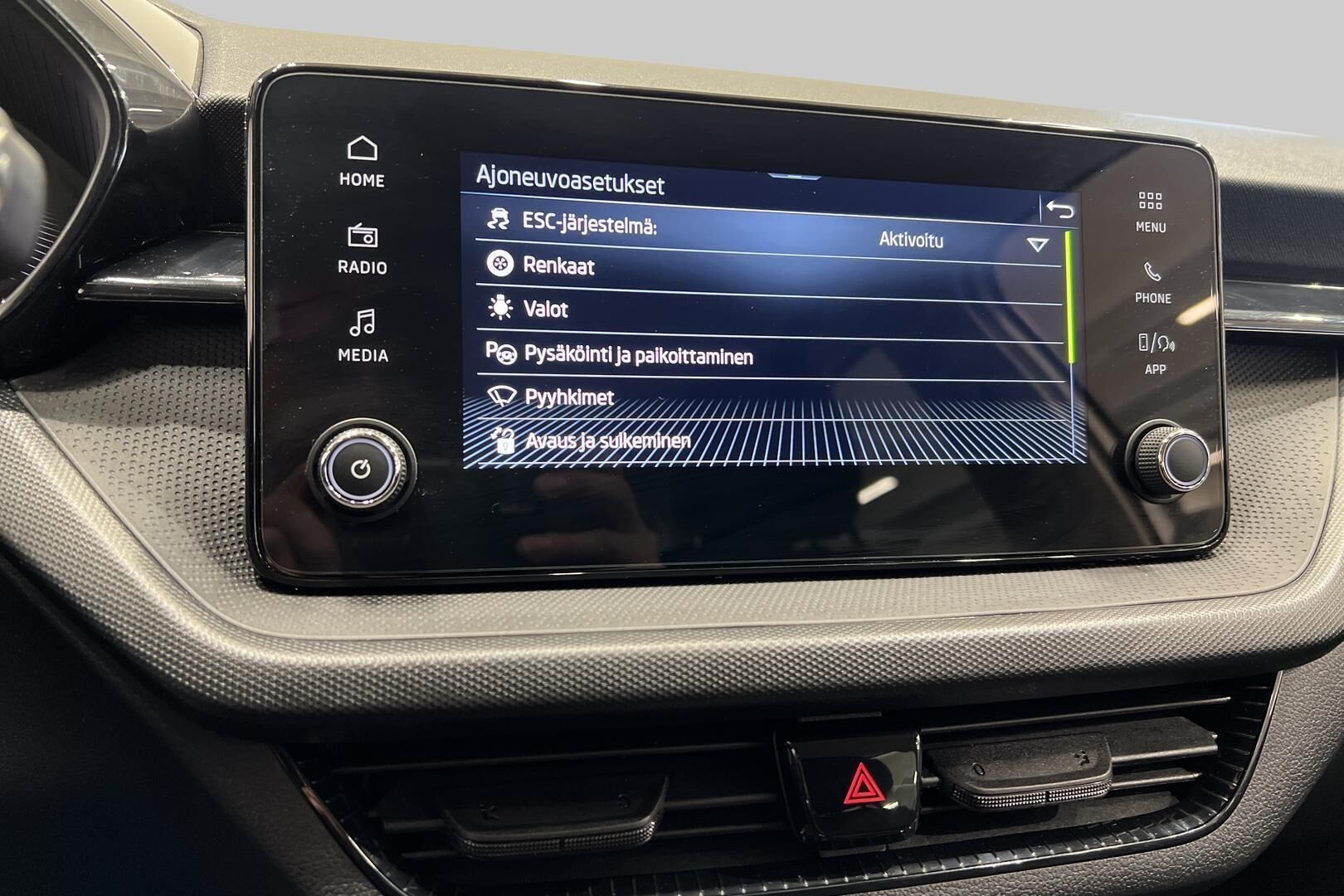 Skoda Fabia iso kuva 17