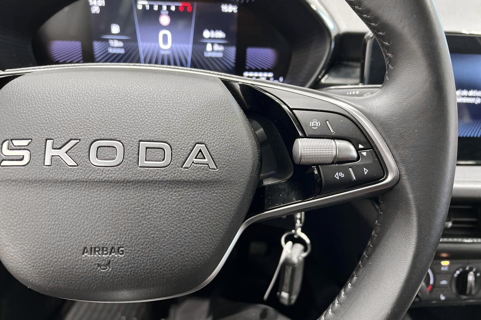 Skoda Fabia iso kuva 22