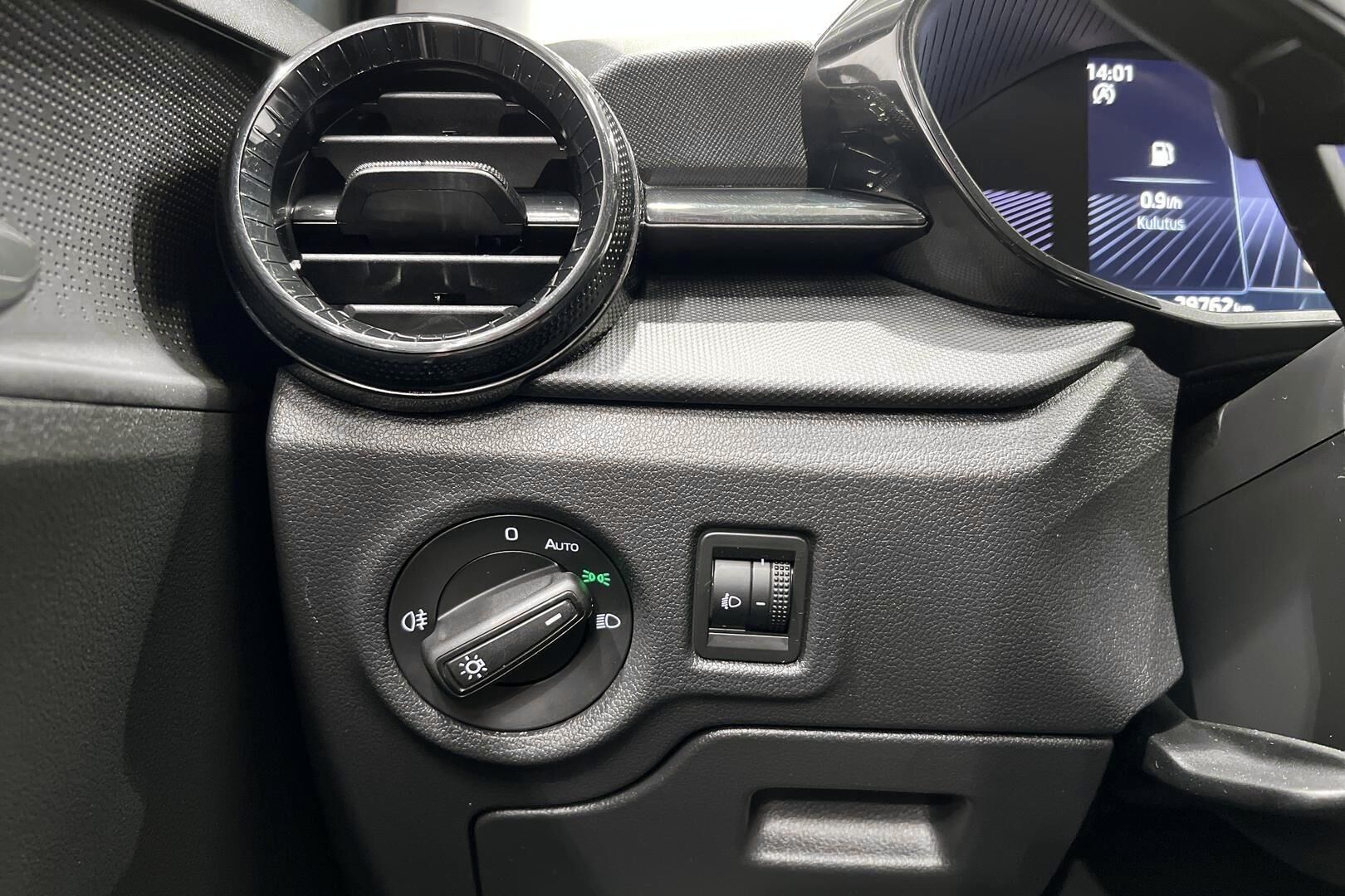 Skoda Fabia iso kuva 24
