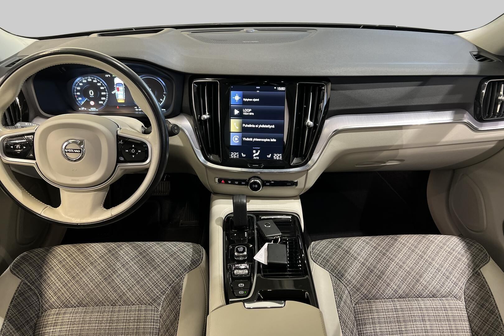 VOLVO V60 iso kuva 11