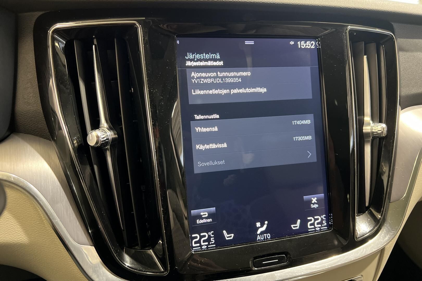 VOLVO V60 iso kuva 17