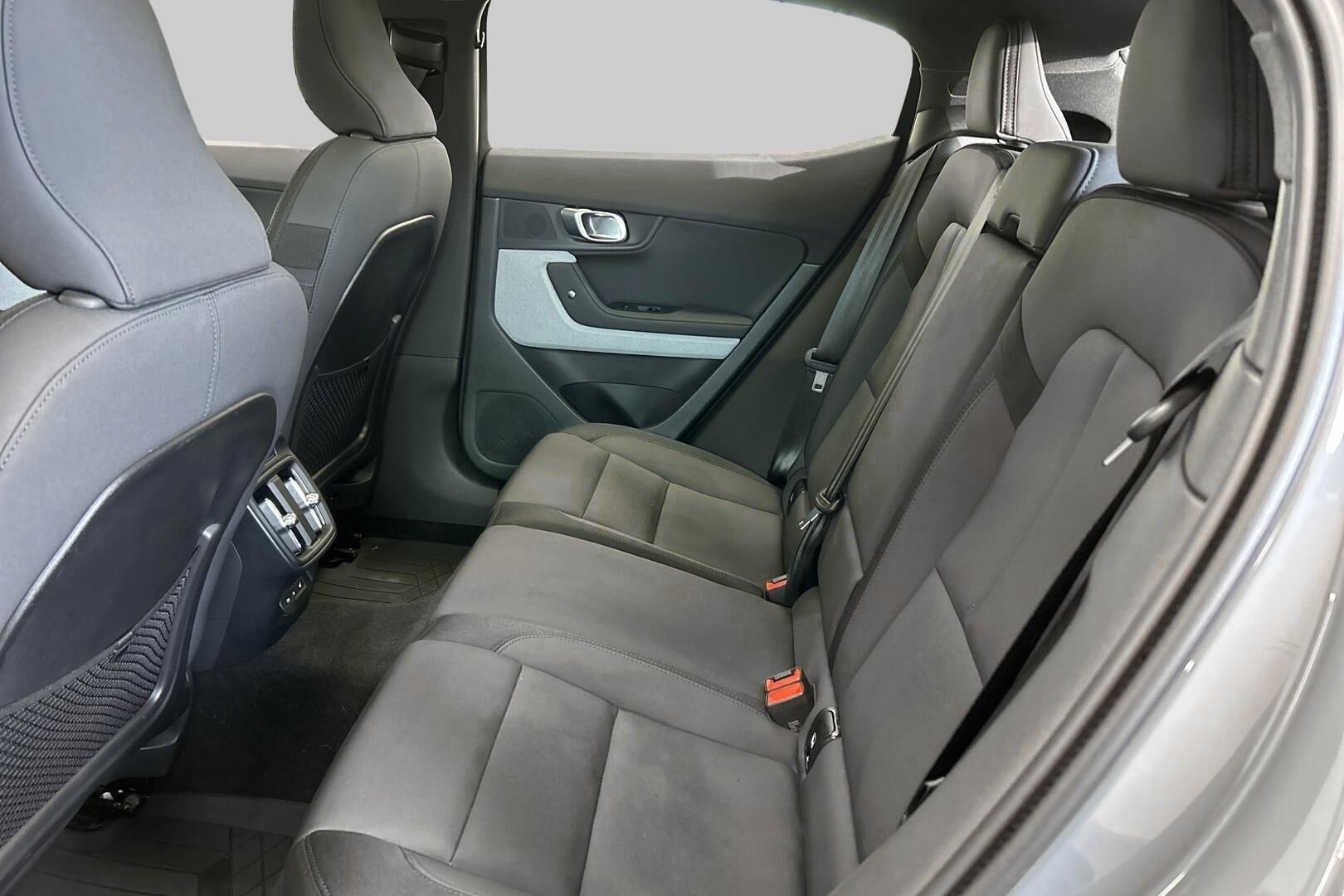 POLESTAR 2 iso kuva 22