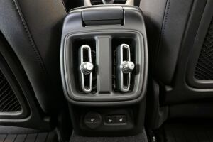 POLESTAR 2 esikatselu 11