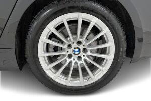 BMW 5-SARJA esikatselu 11