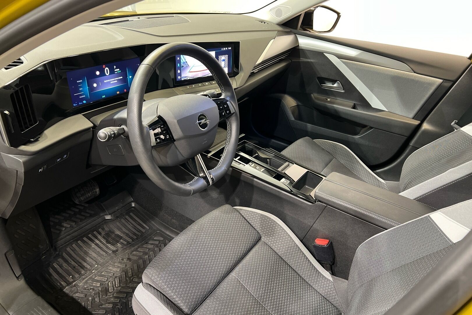 OPEL ASTRA iso kuva 24