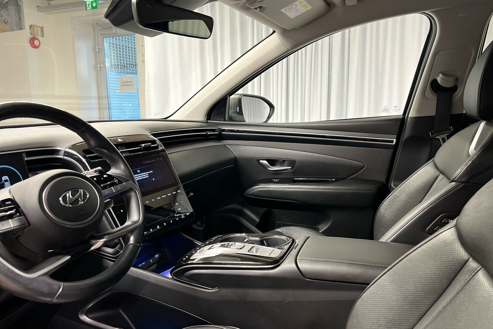 HYUNDAI TUCSON iso kuva 8