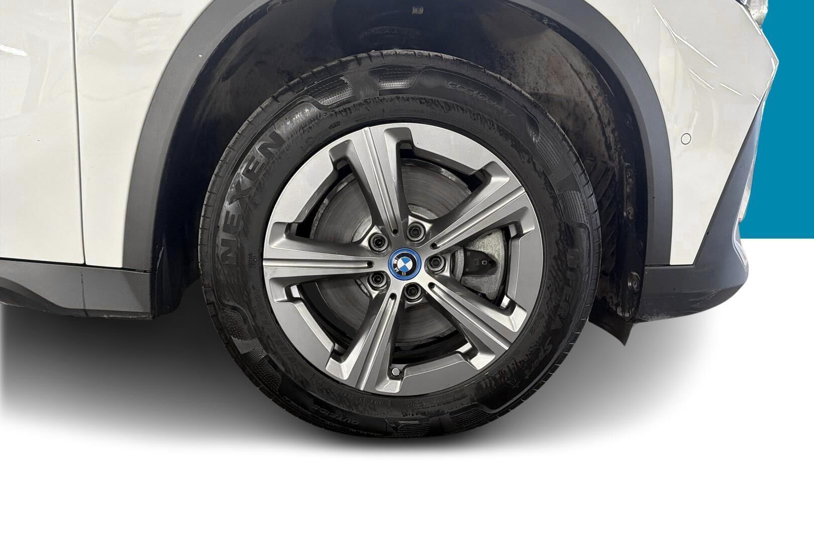 BMW X1 iso kuva 12