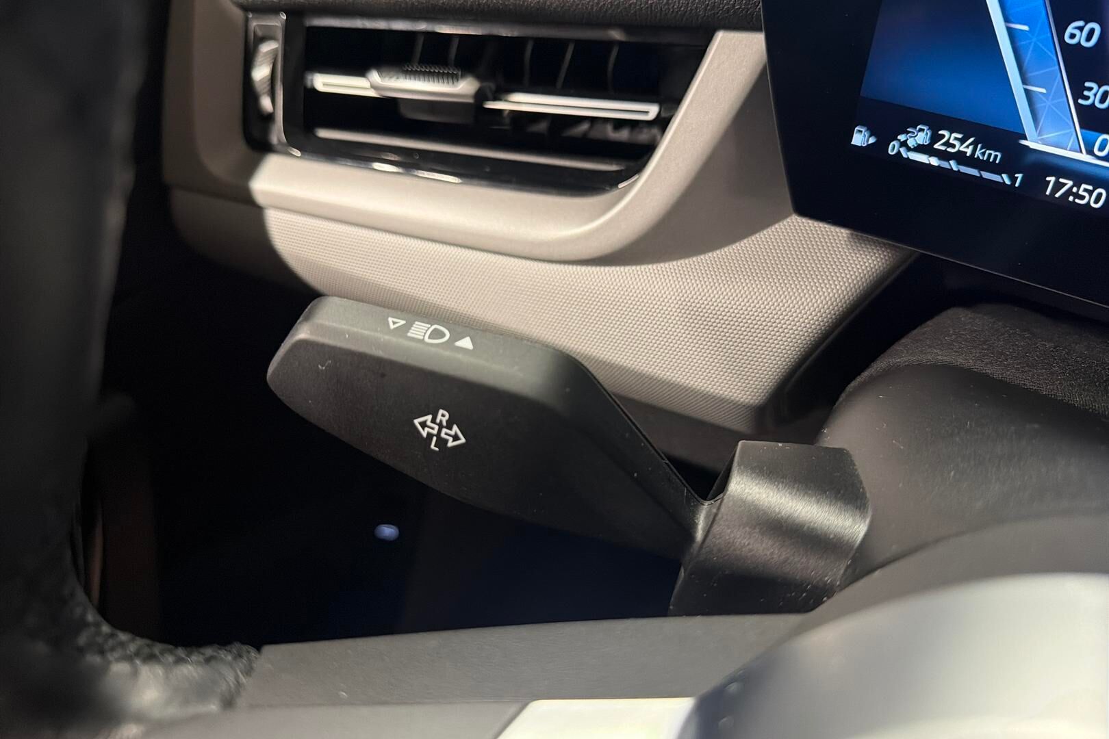 BMW X1 iso kuva 19