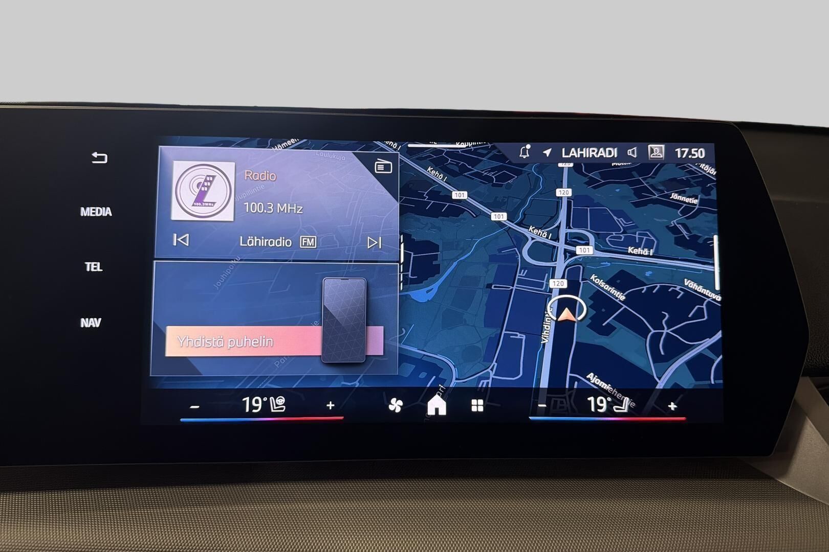 BMW X1 iso kuva 22