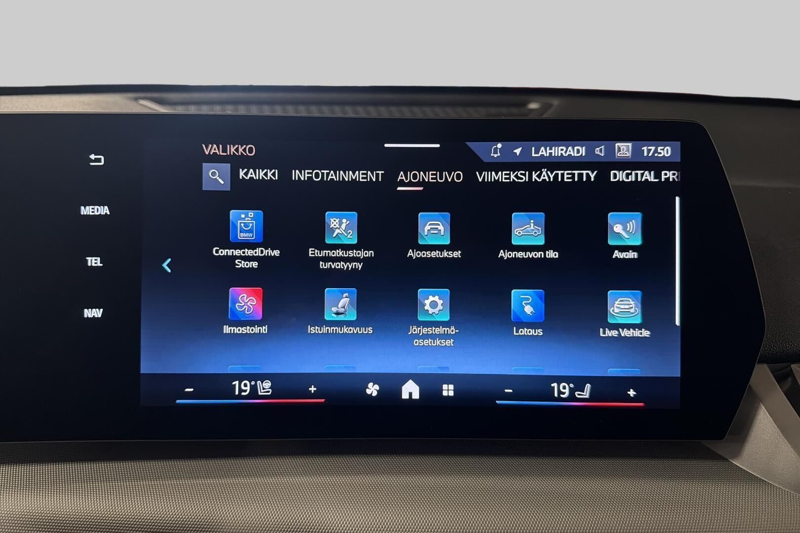 BMW X1 iso kuva 27