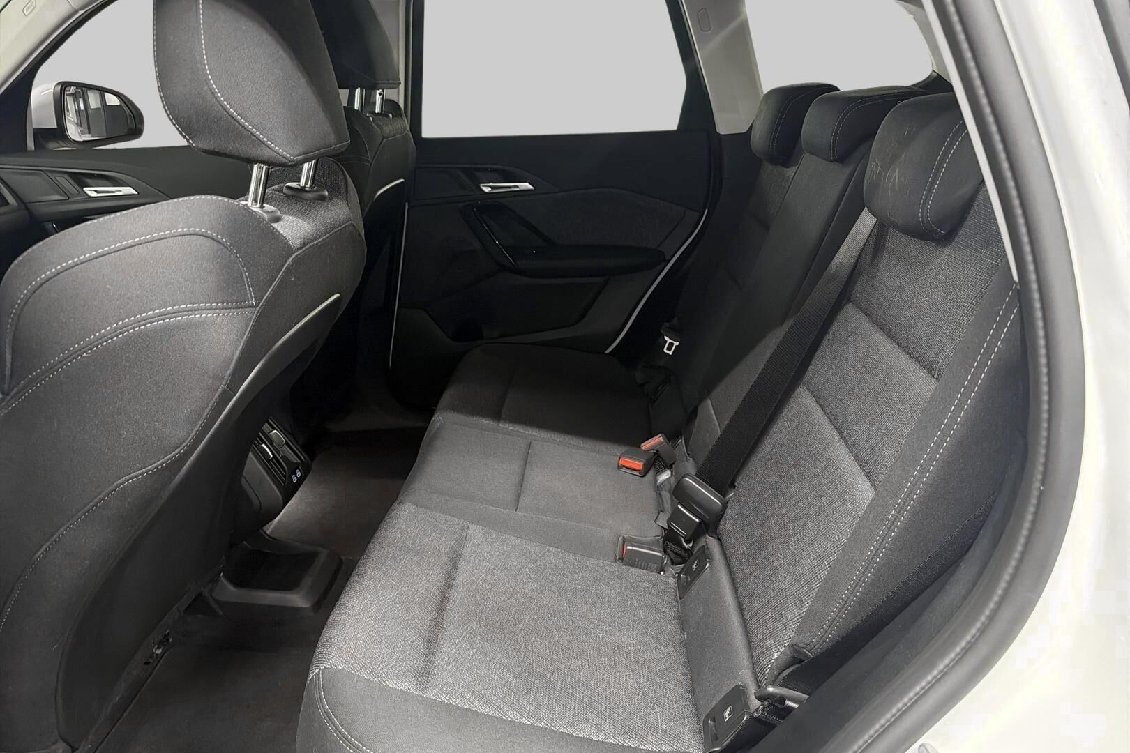 BMW X1 iso kuva 9