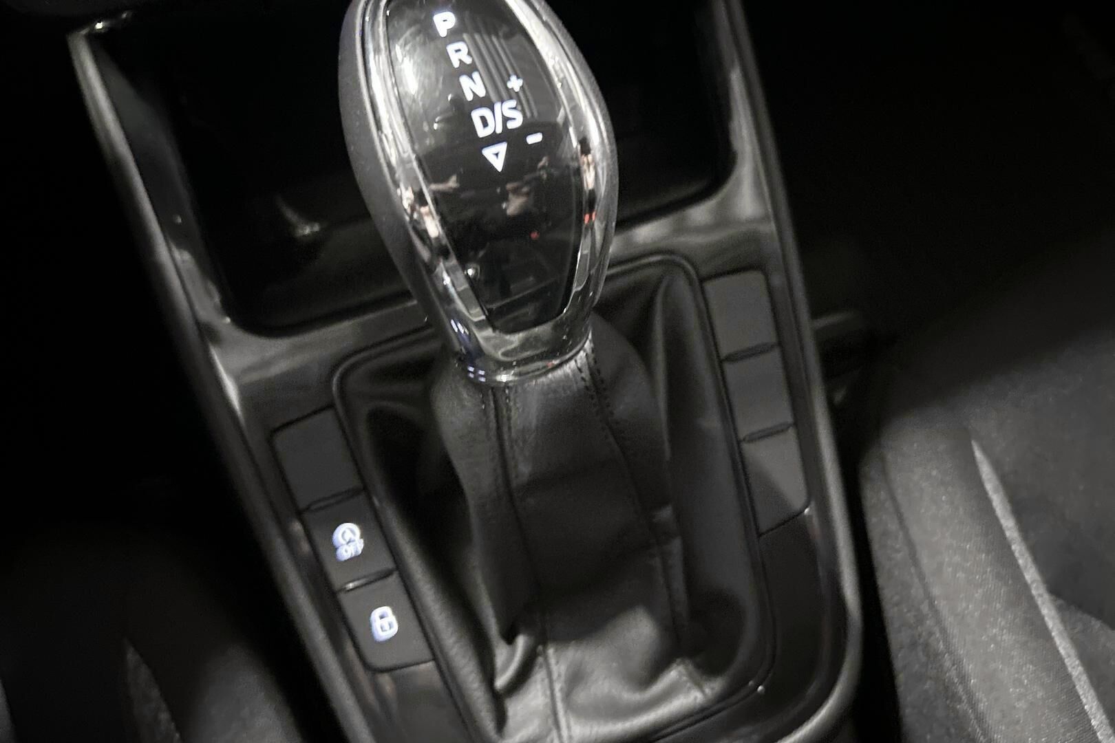 Skoda Fabia iso kuva 20