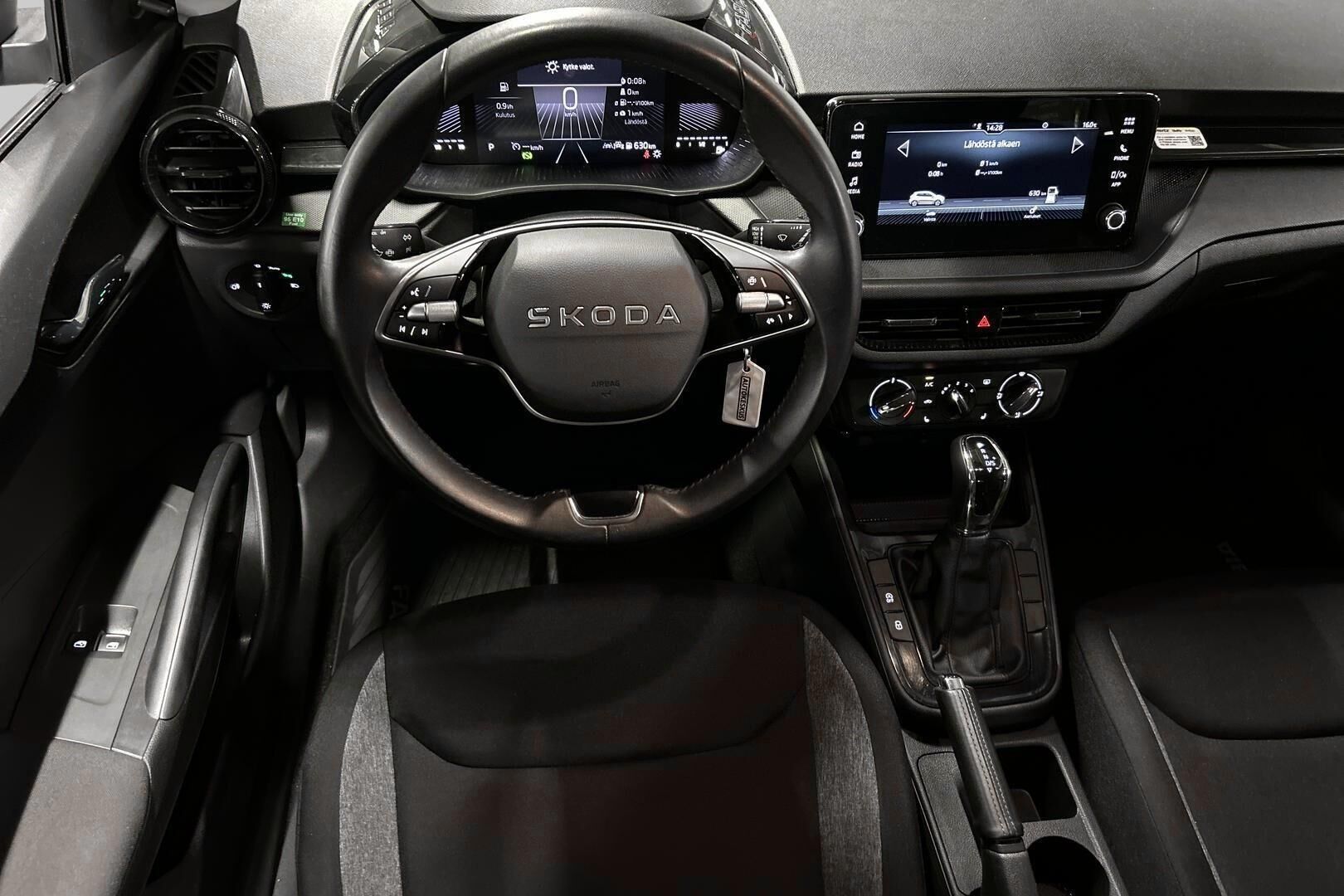 Skoda Fabia iso kuva 25