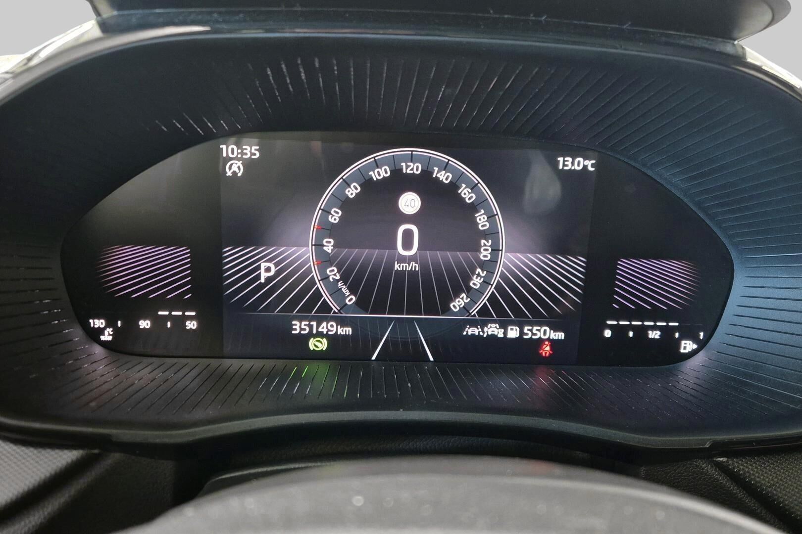 Skoda Fabia iso kuva 14