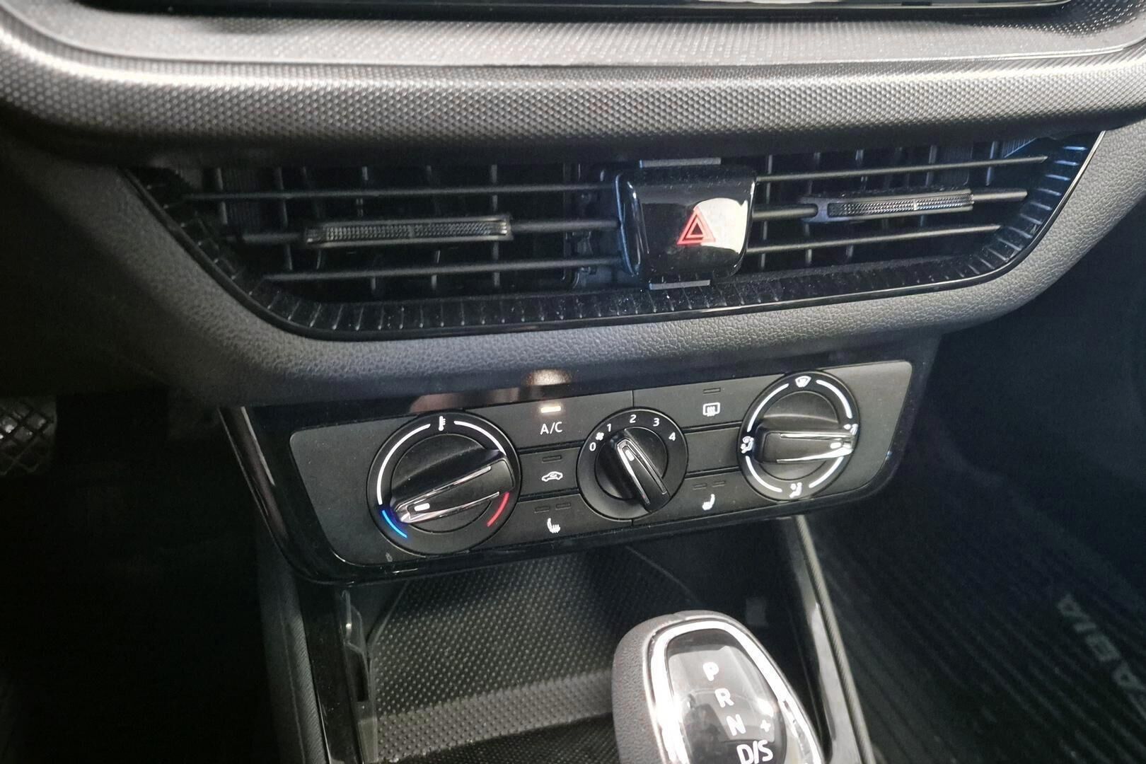 Skoda Fabia iso kuva 16