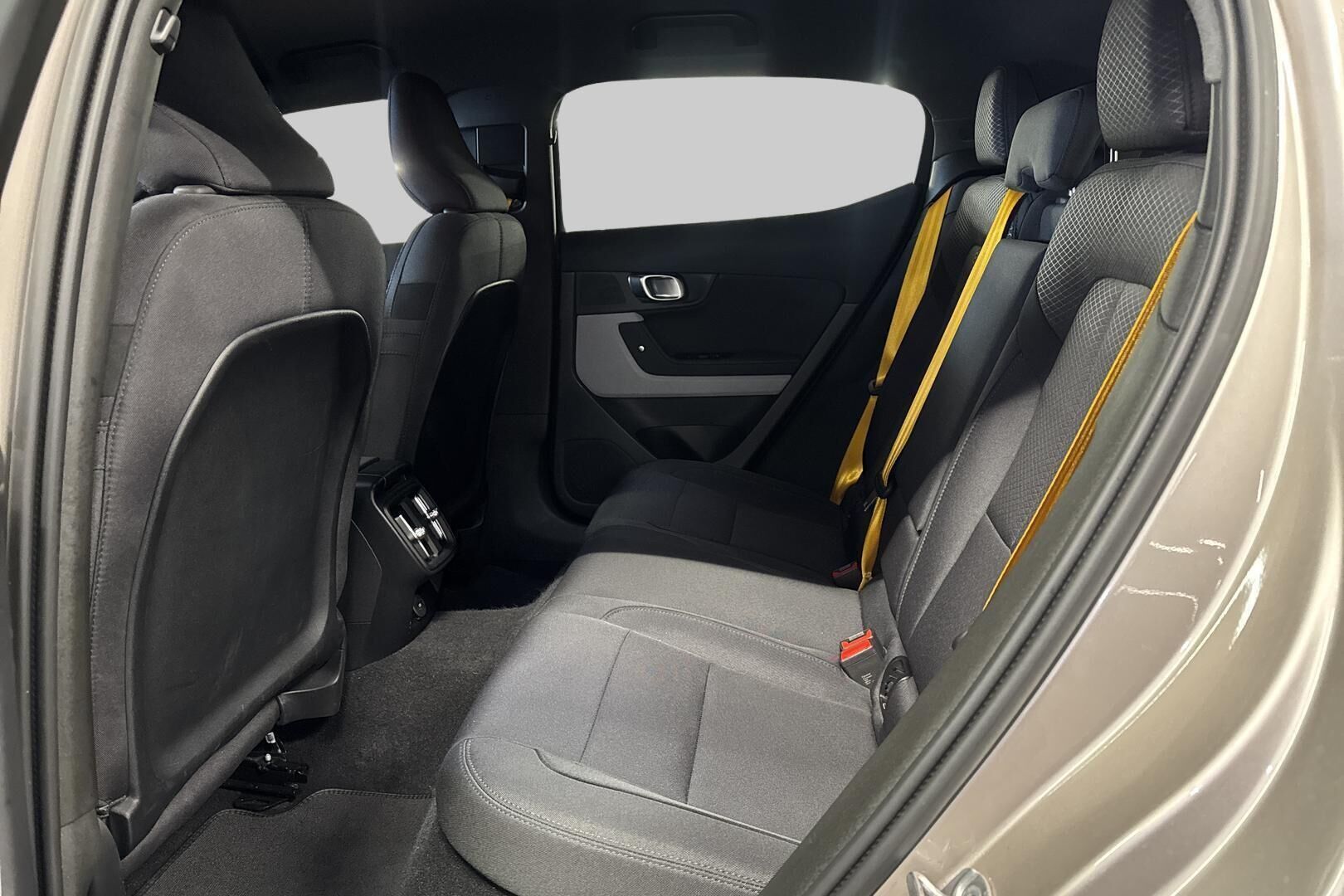 Polestar 2 iso kuva 9