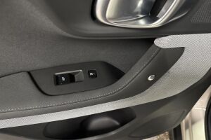 Polestar 2 esikatselu 14