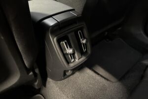 Polestar 2 esikatselu 16