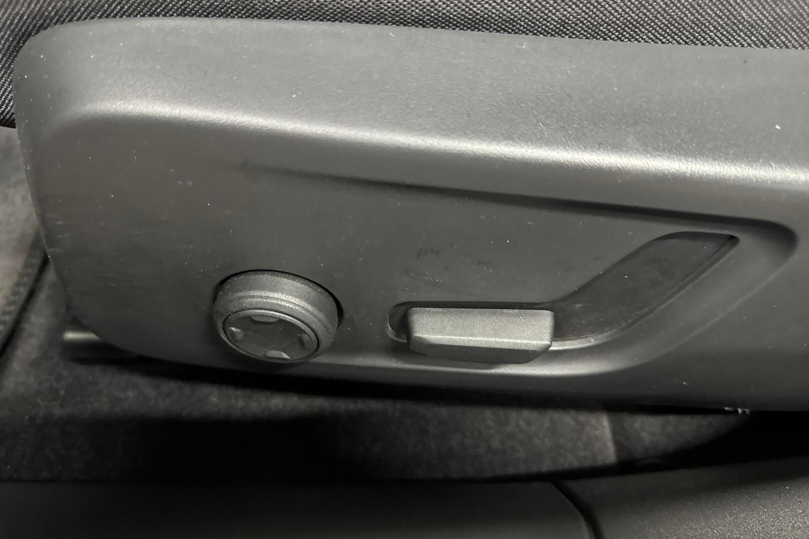 Polestar 2 iso kuva 21