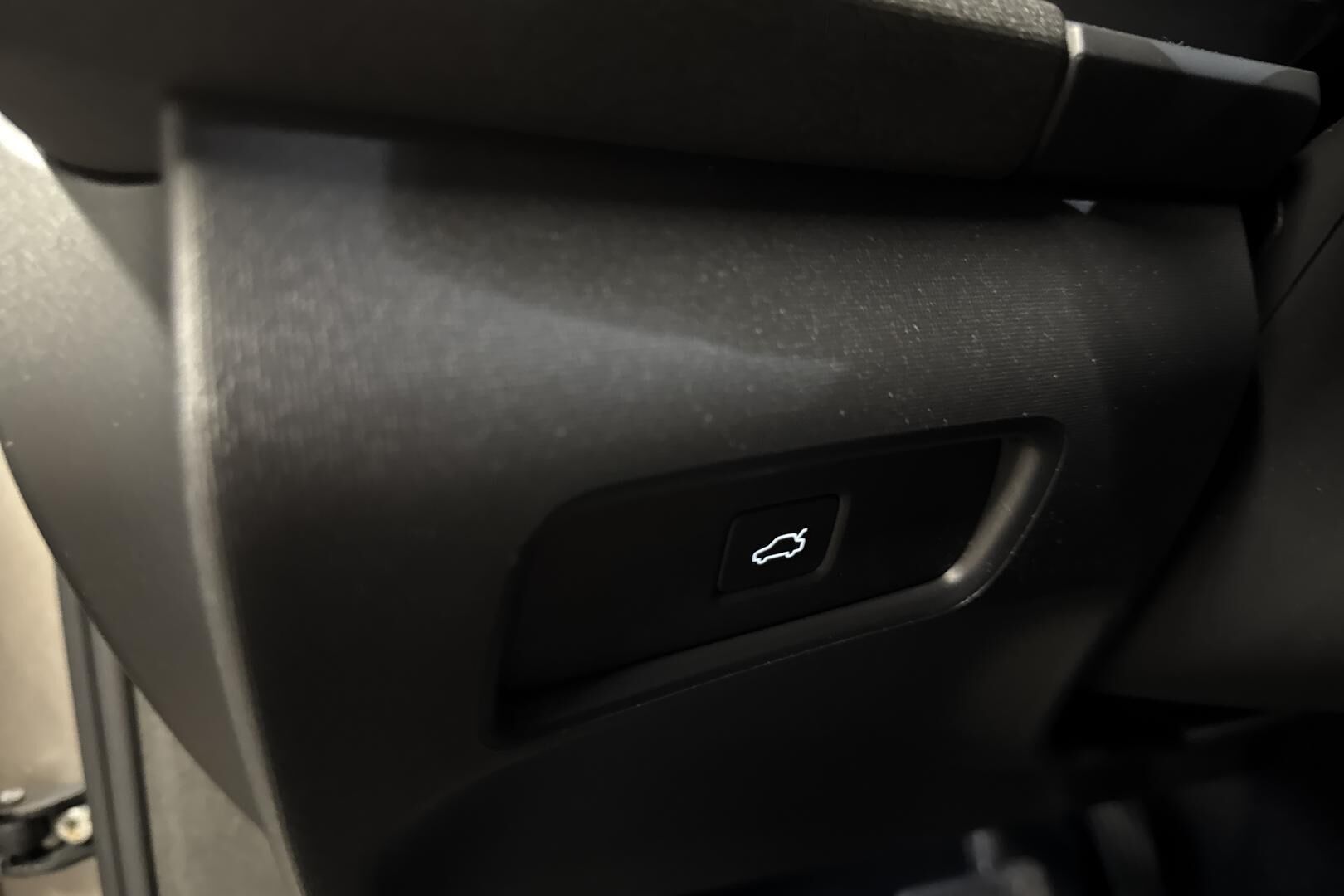 Polestar 2 iso kuva 22