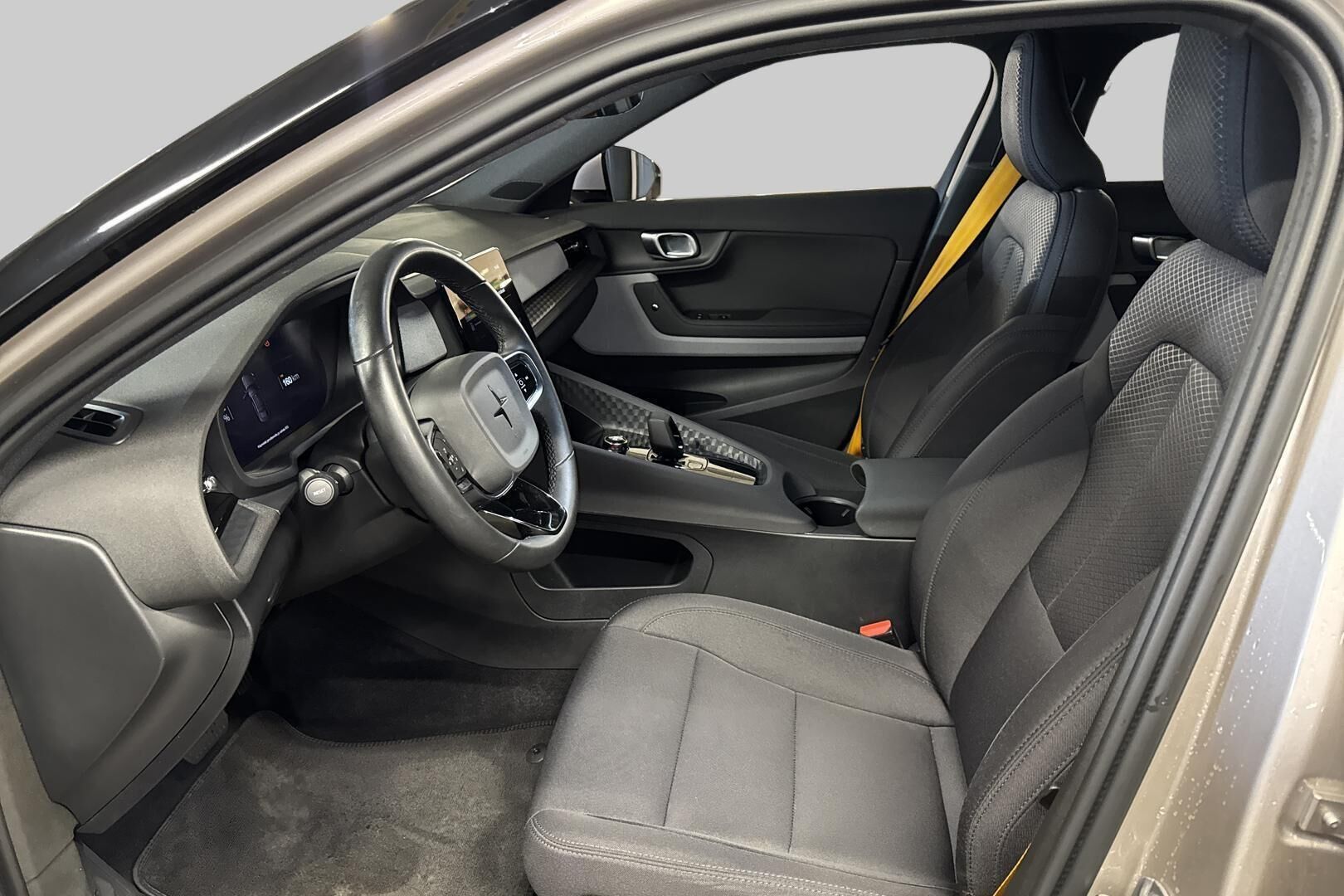 Polestar 2 iso kuva 8