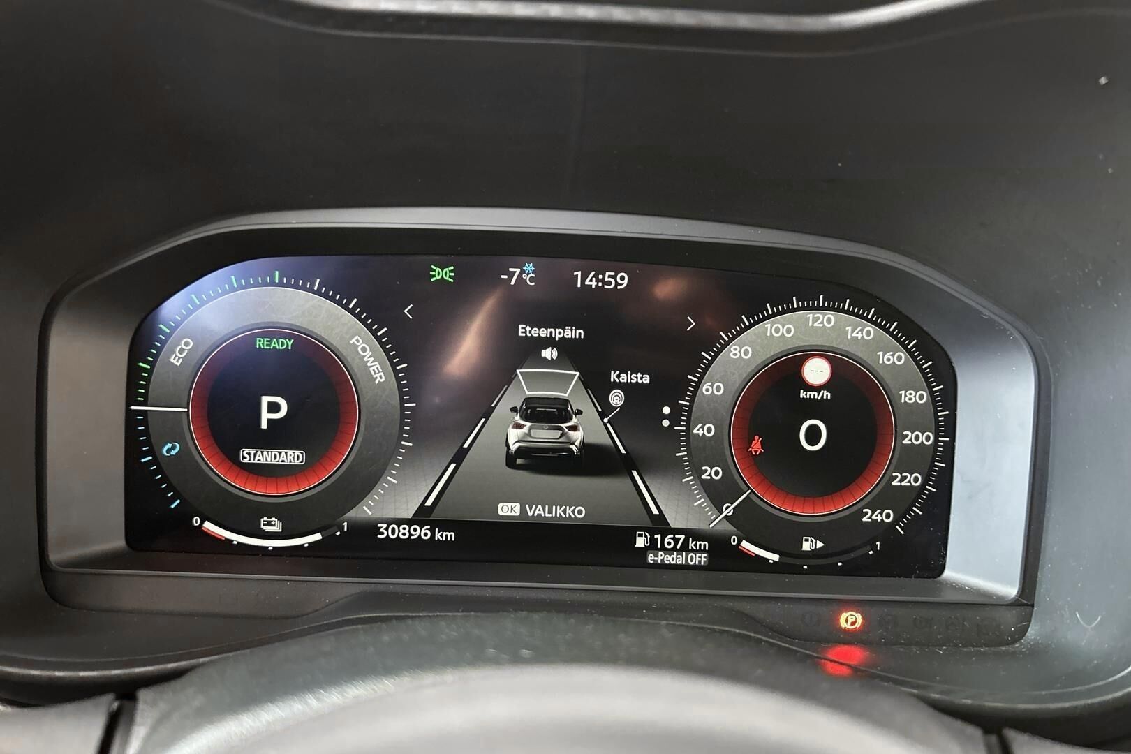 Nissan Juke iso kuva 10