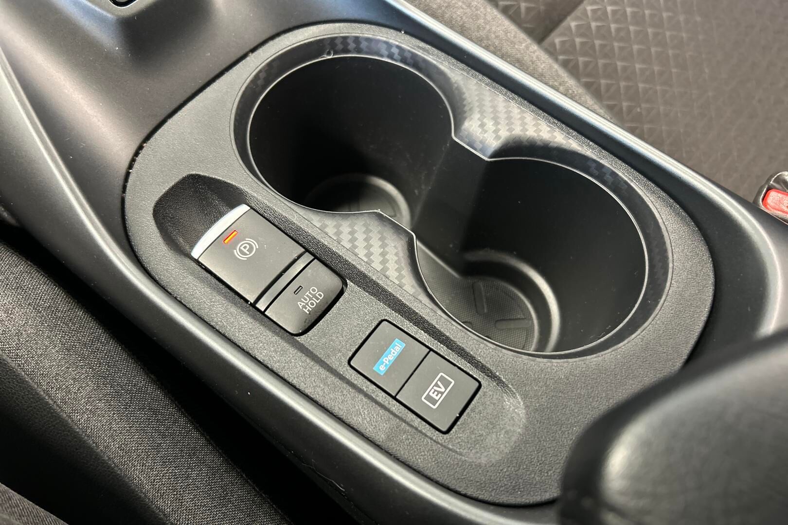 Nissan Juke iso kuva 15