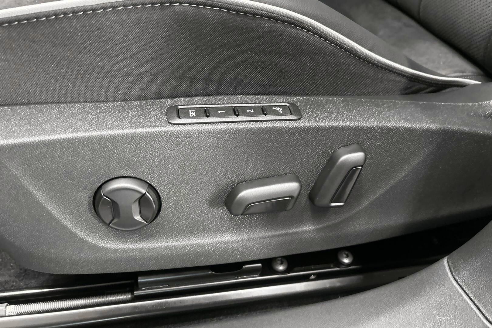 Skoda Enyaq iso kuva 24