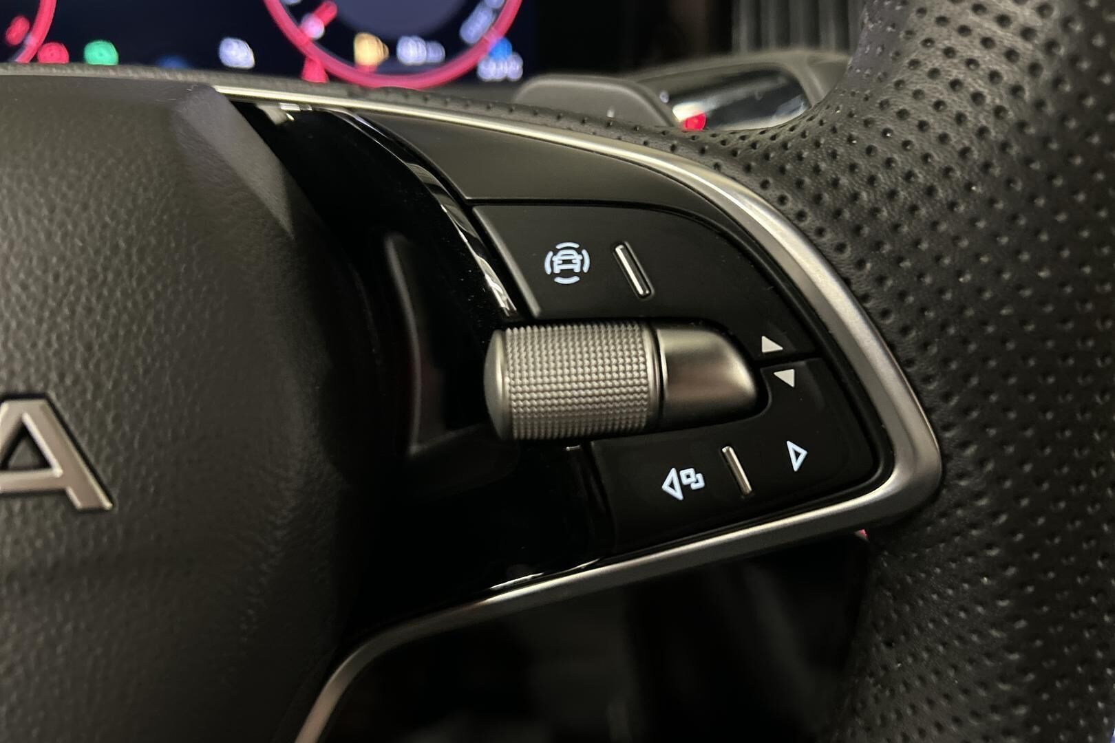 Skoda Superb iso kuva 17