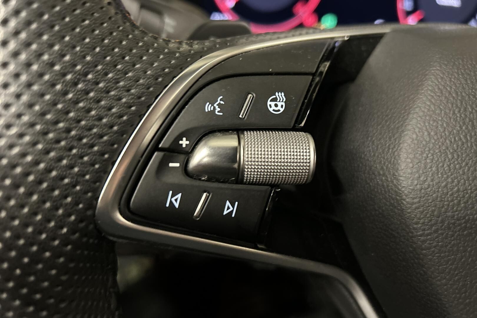 Skoda Superb iso kuva 18