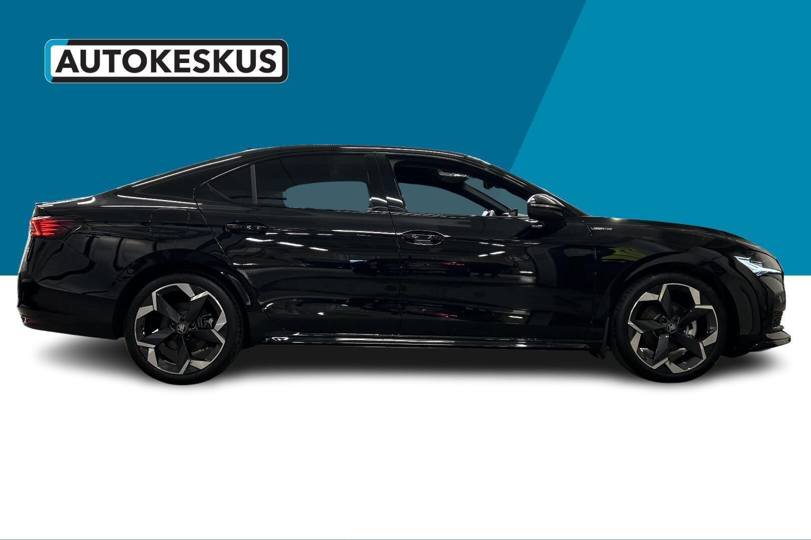 Skoda Superb iso kuva 3