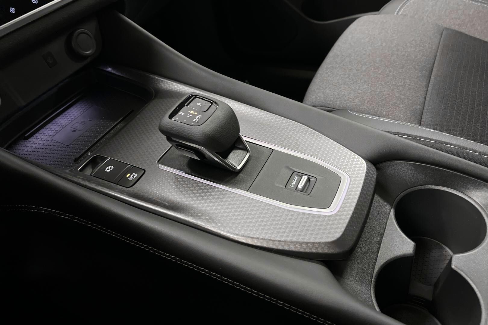 Nissan Qashqai iso kuva 14