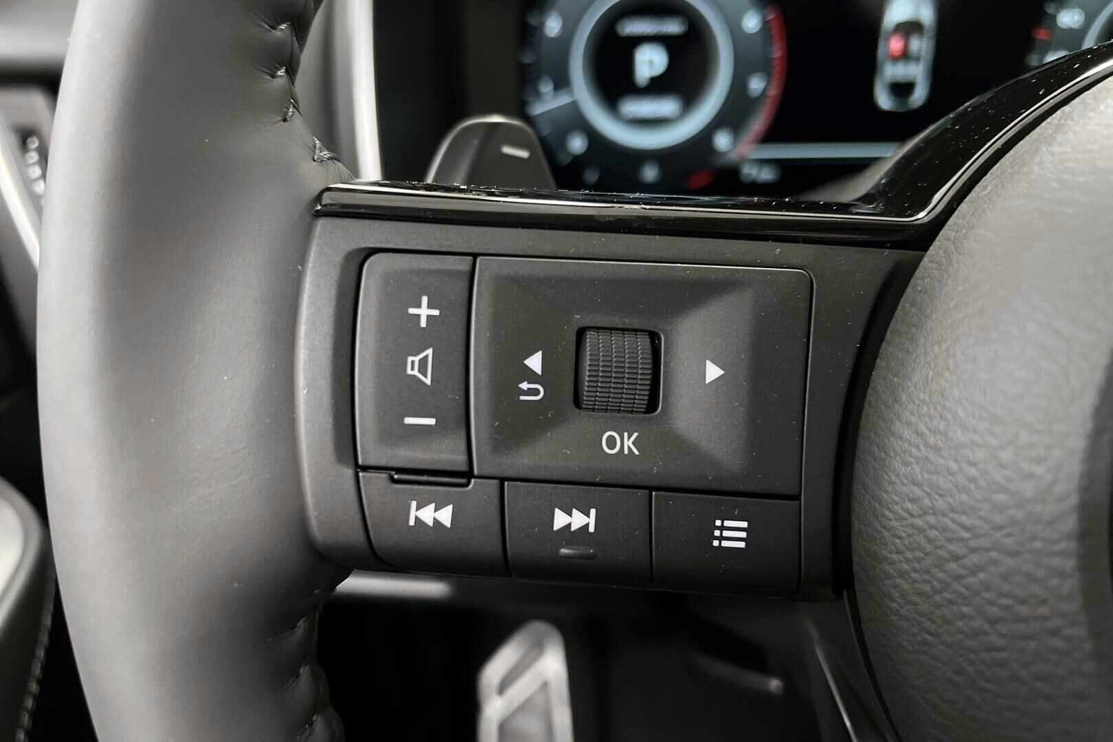 Nissan Qashqai iso kuva 15