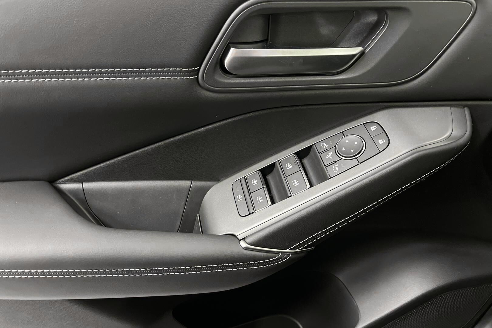 Nissan Qashqai iso kuva 18