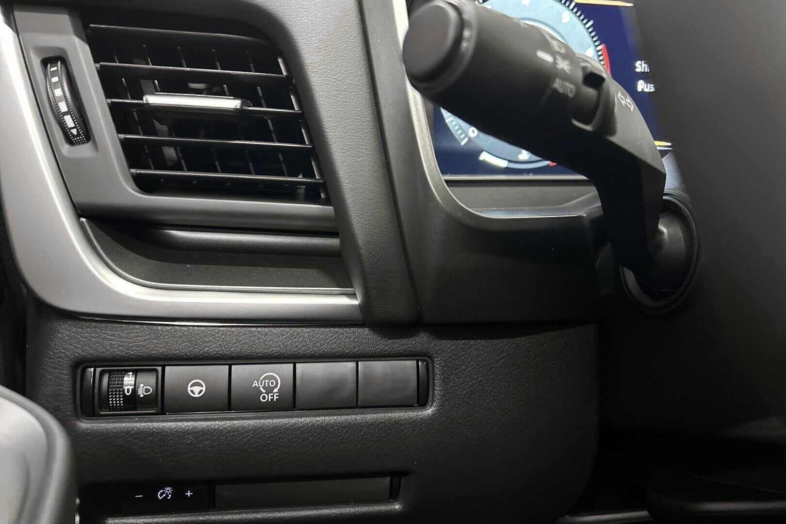 Nissan Qashqai iso kuva 11