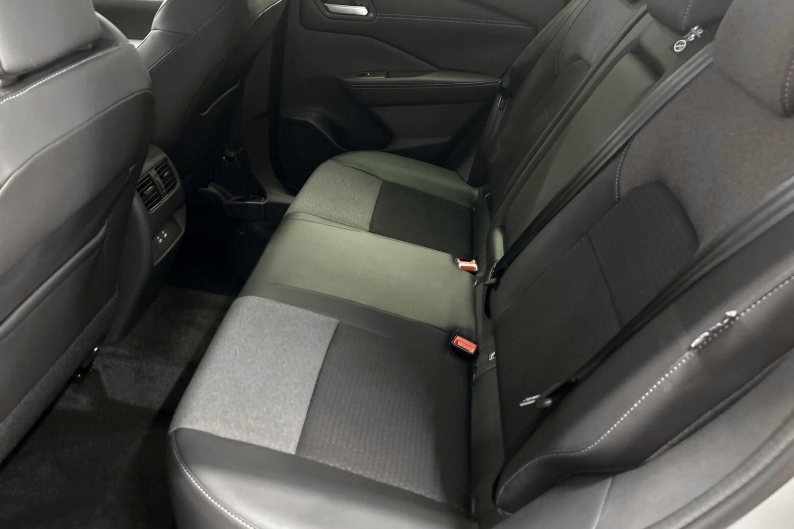 Nissan Qashqai iso kuva 16