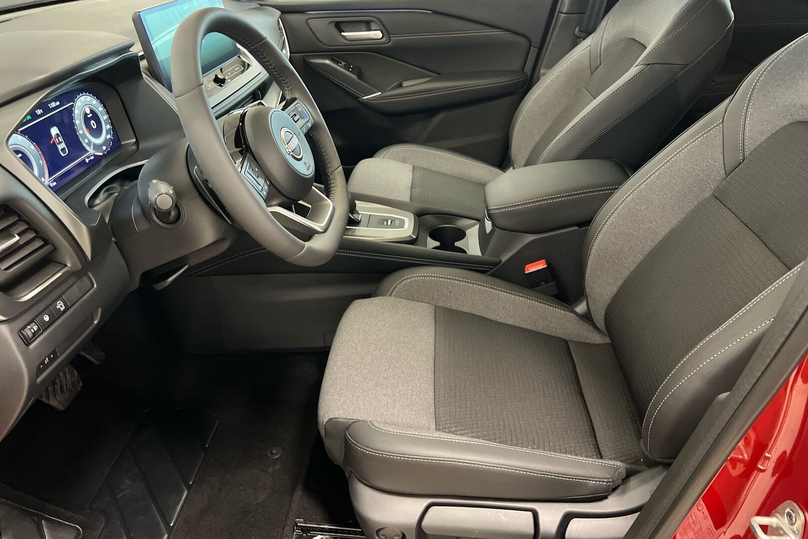 Nissan Qashqai iso kuva 7