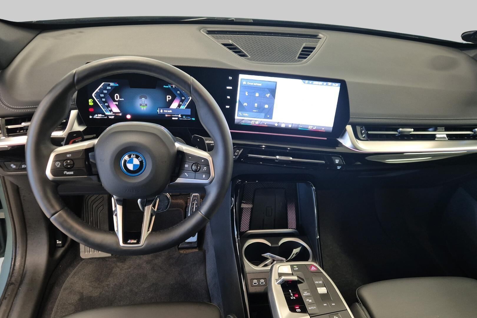 BMW X1 iso kuva 10