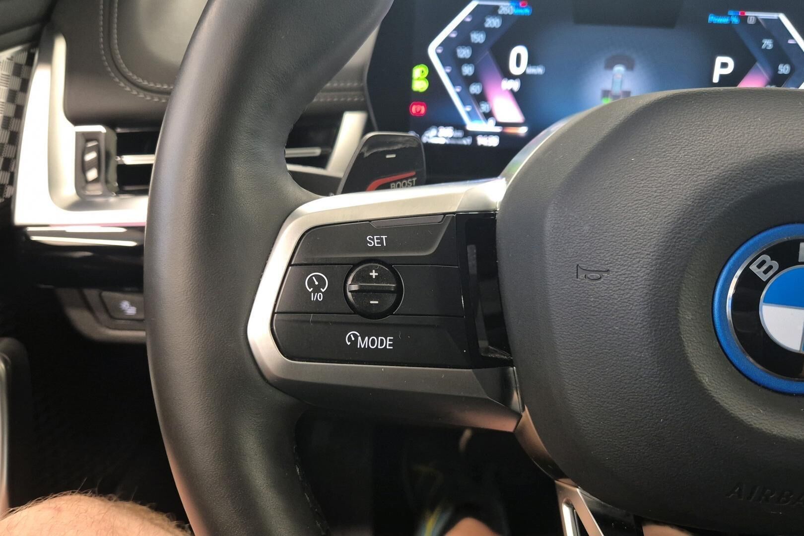 BMW X1 iso kuva 17