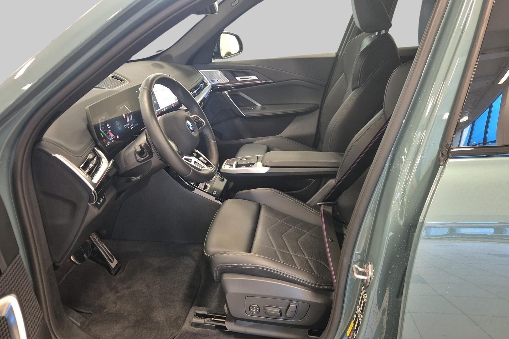 BMW X1 iso kuva 8