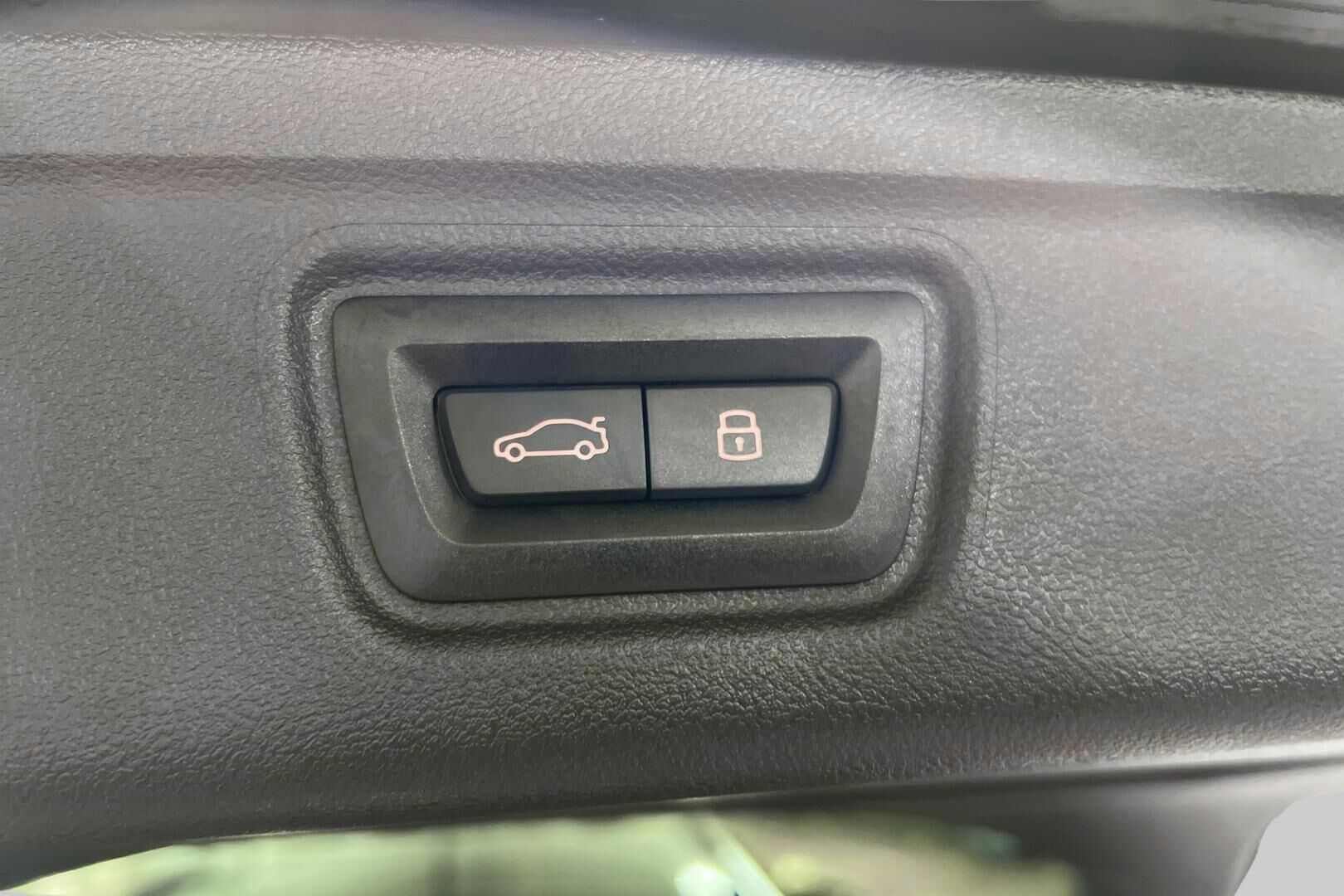 BMW 3-sarja iso kuva 13